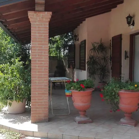 La Del Moro *